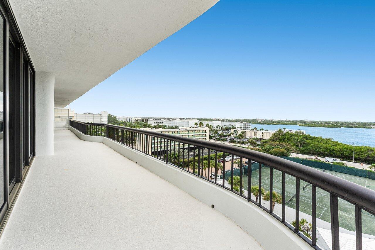 2660 S Ocean Boulevard 703s, Palm Beach Unit: 703s