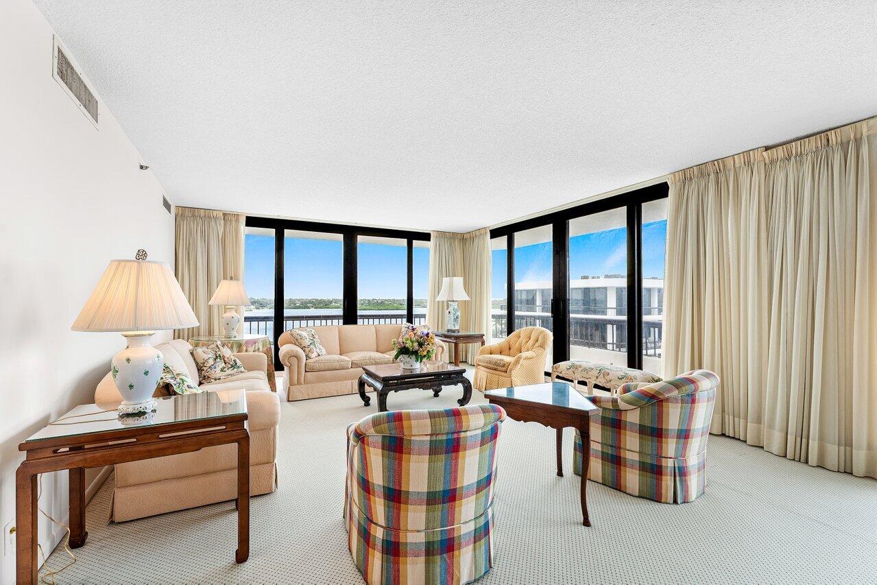 2660 S Ocean Boulevard 703s, Palm Beach Unit: 703s