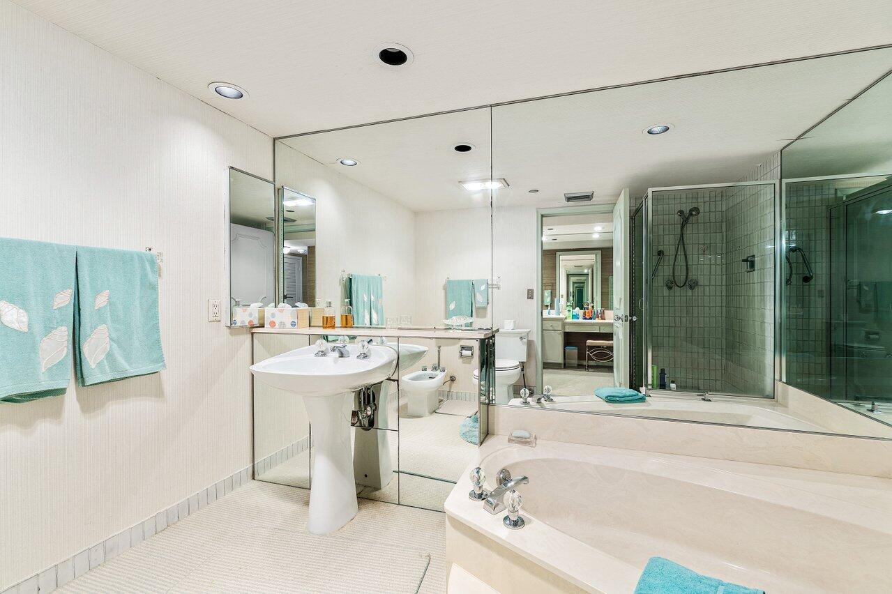 2660 S Ocean Boulevard 703s, Palm Beach Unit: 703s