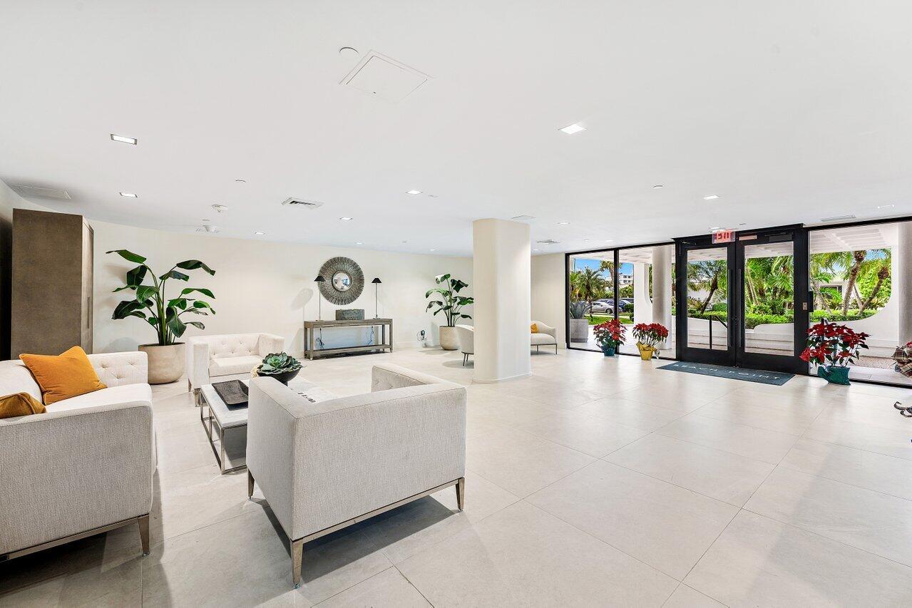 2660 S Ocean Boulevard 703s, Palm Beach Unit: 703s