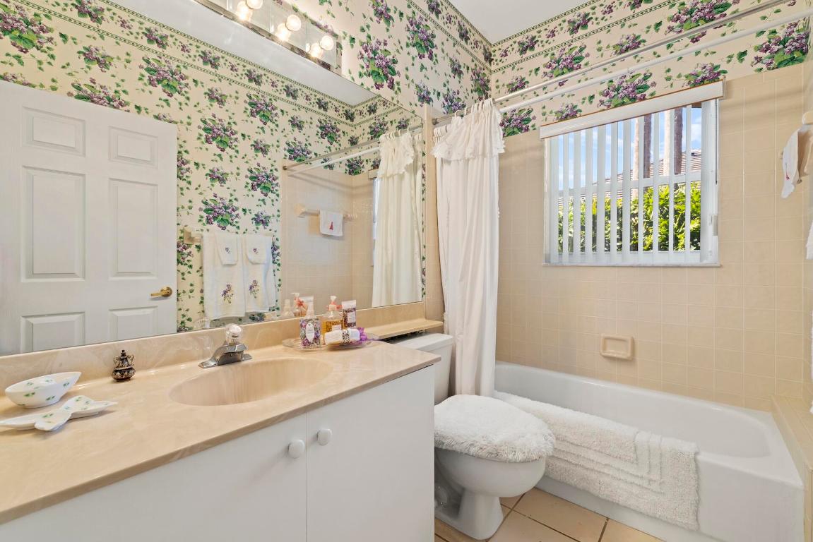 2054 Henley Place, Wellington