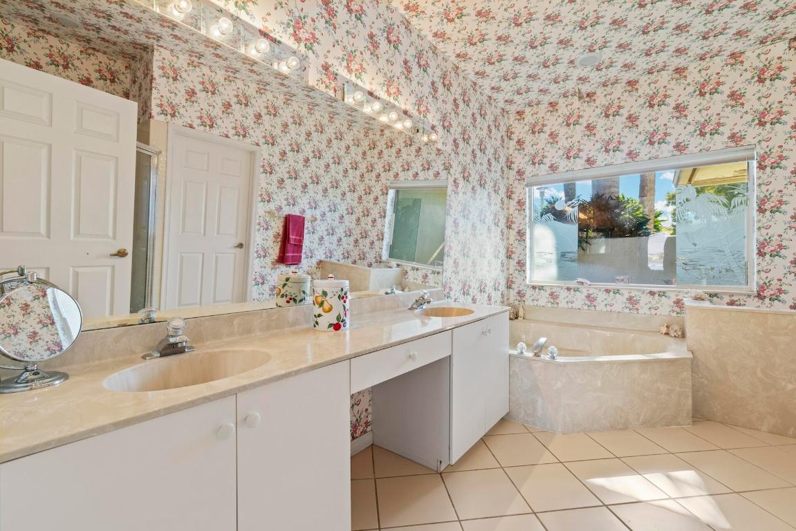 2054 Henley Place, Wellington