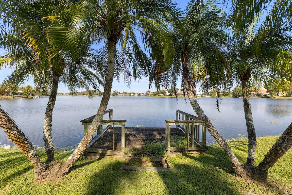 2054 Henley Place, Wellington