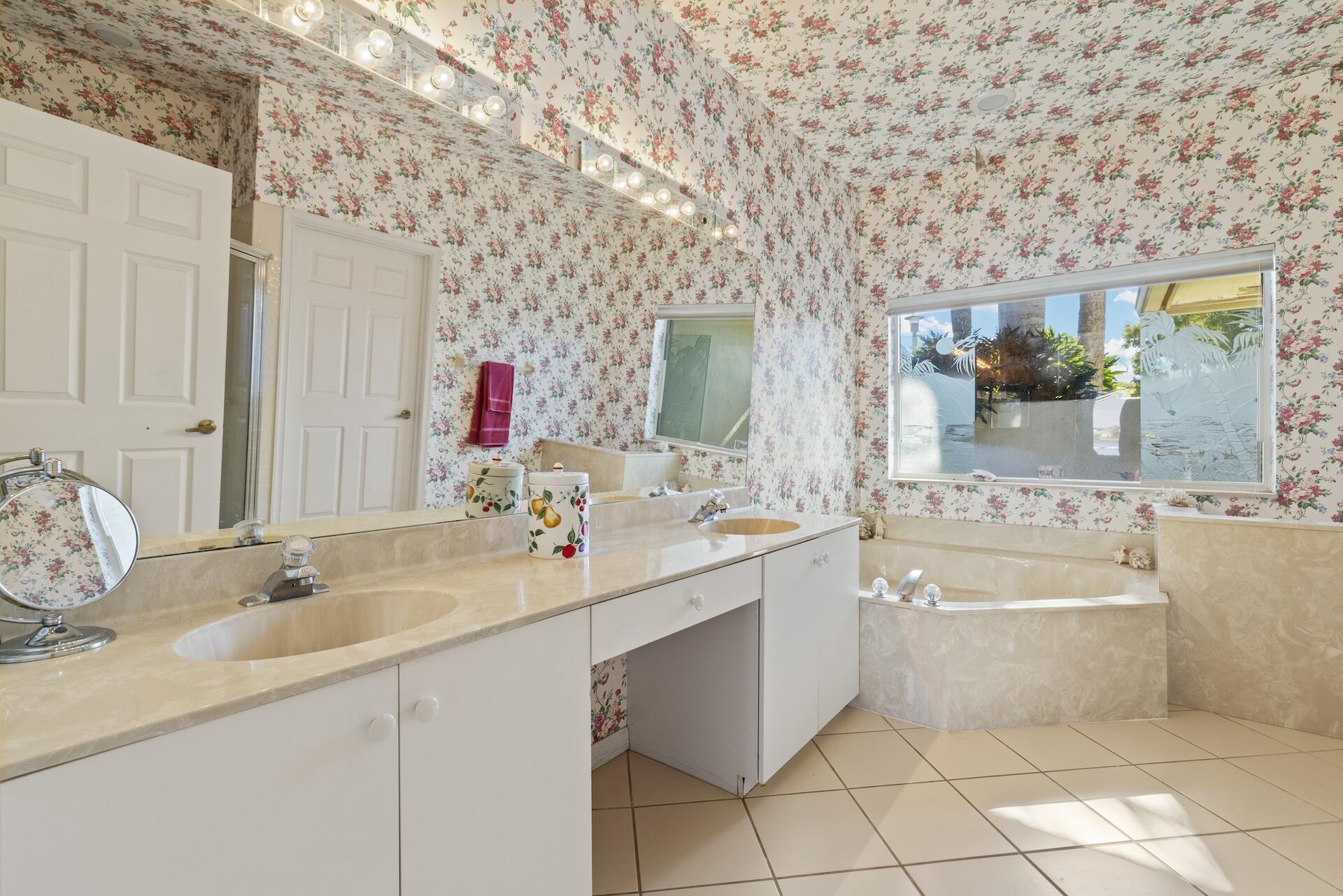 2054 Henley Place, Wellington