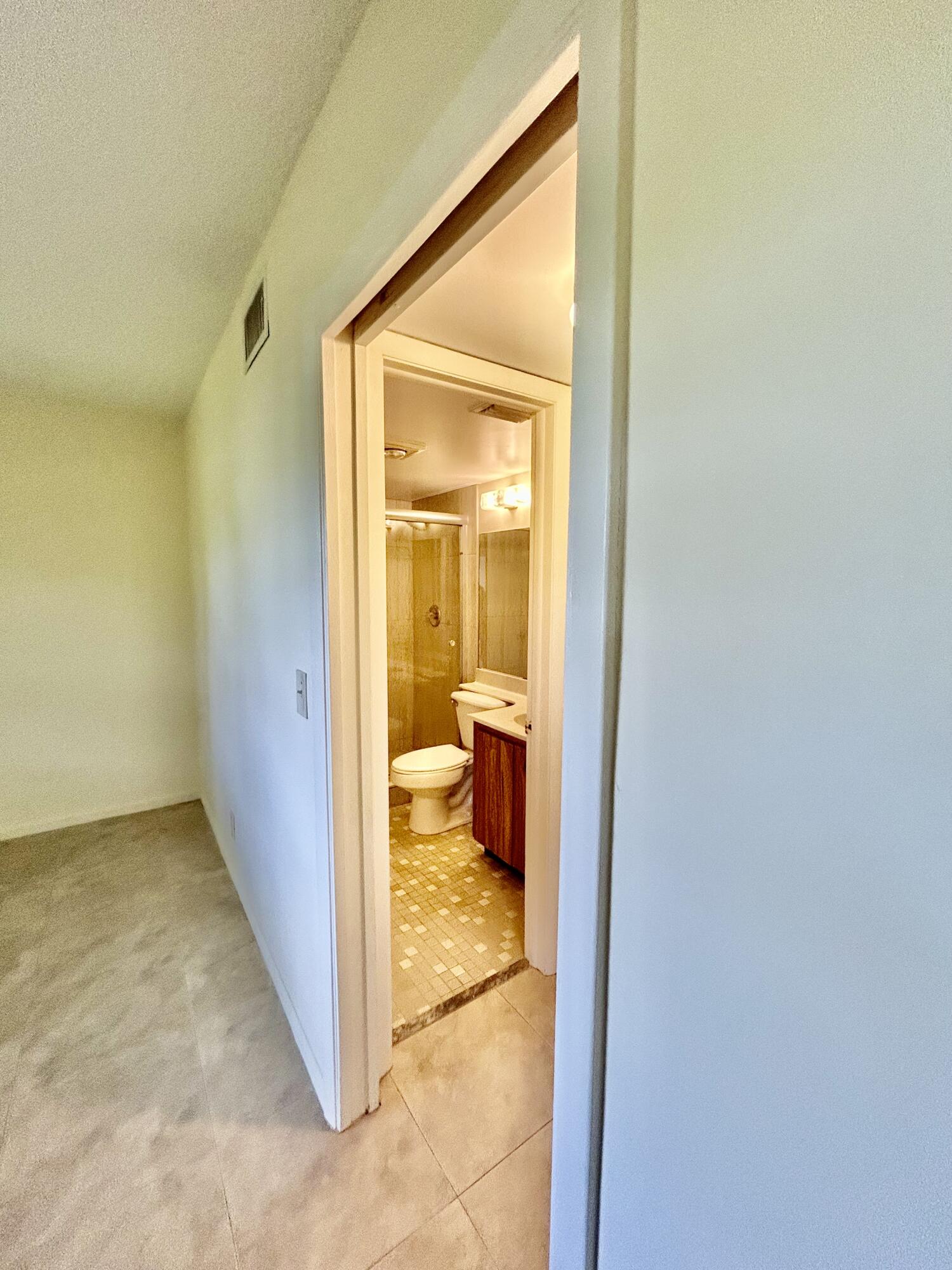 2900 SW 22nd Circle 221d, Delray Beach Unit: 221d