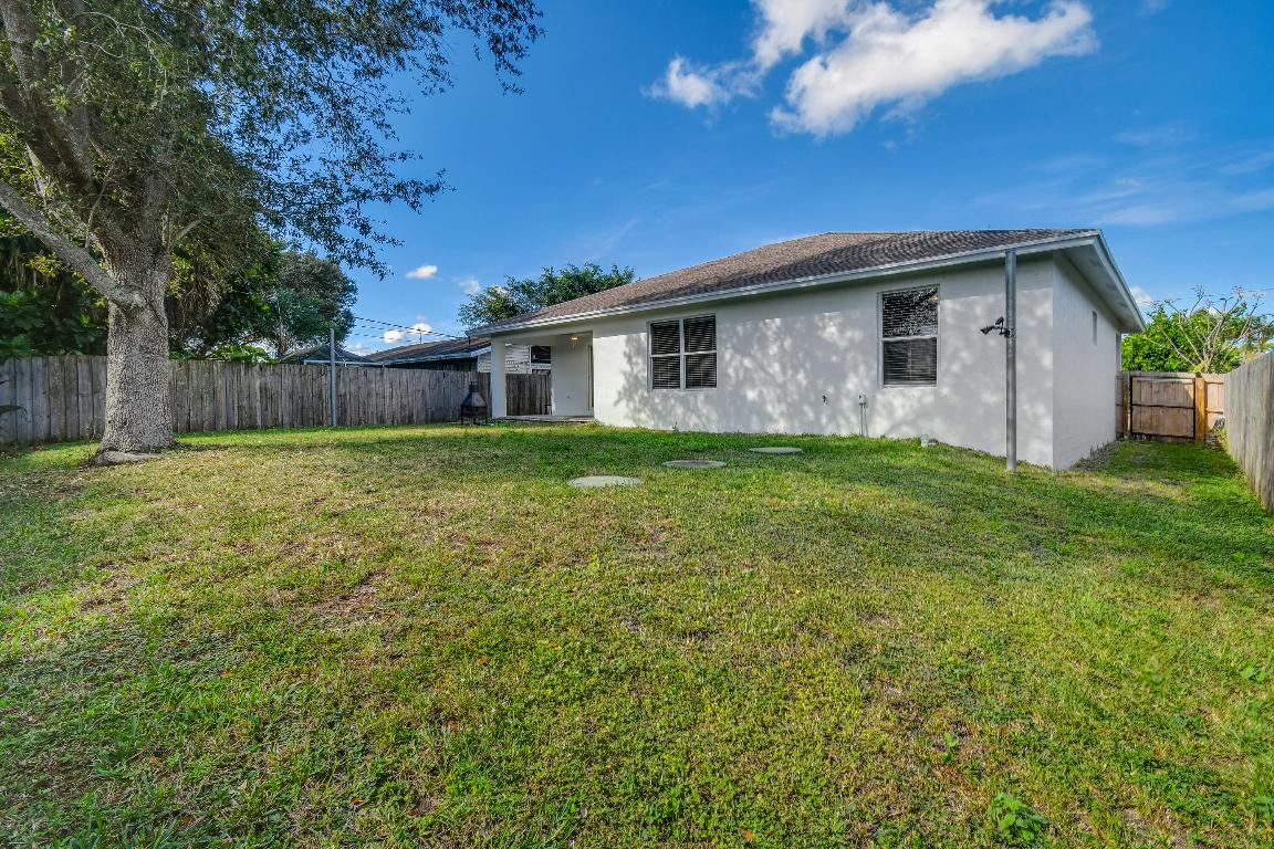 2352 SE Monroe Street, Stuart