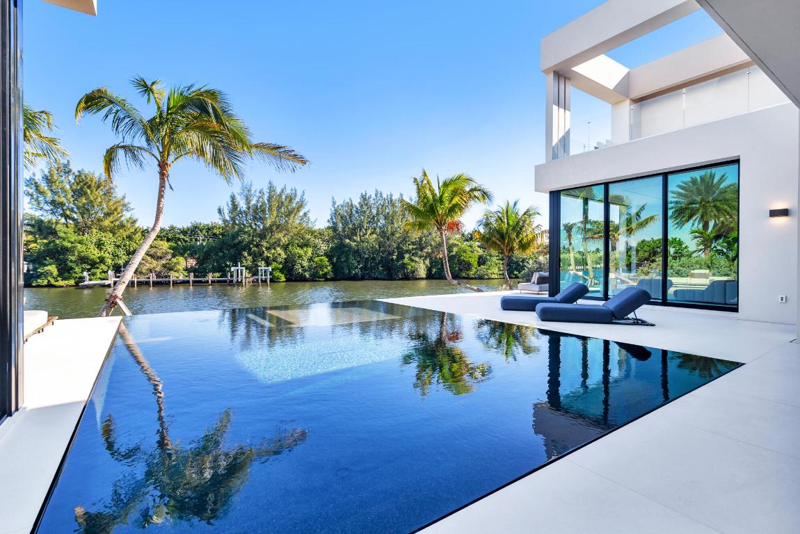 35 Spoonbill Road, Manalapan