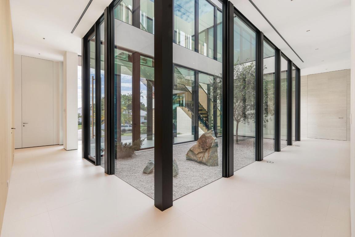 35 Spoonbill Road, Manalapan