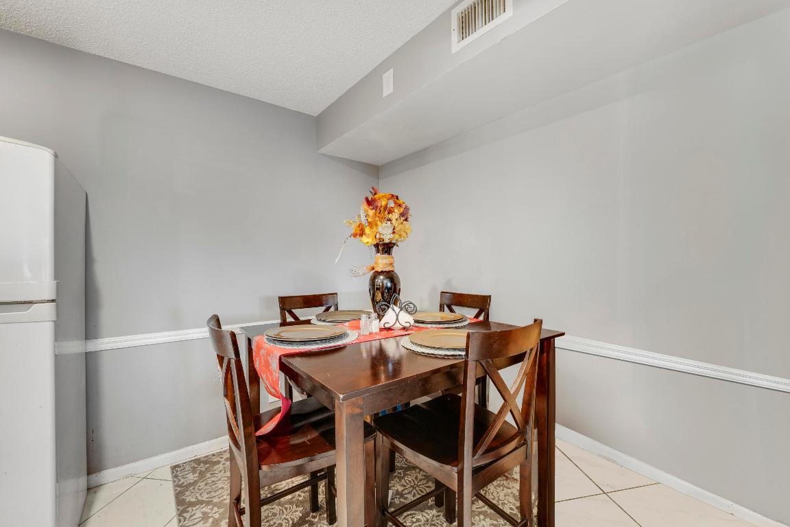 821 Sky Pine Way D2, Greenacres Unit: D2