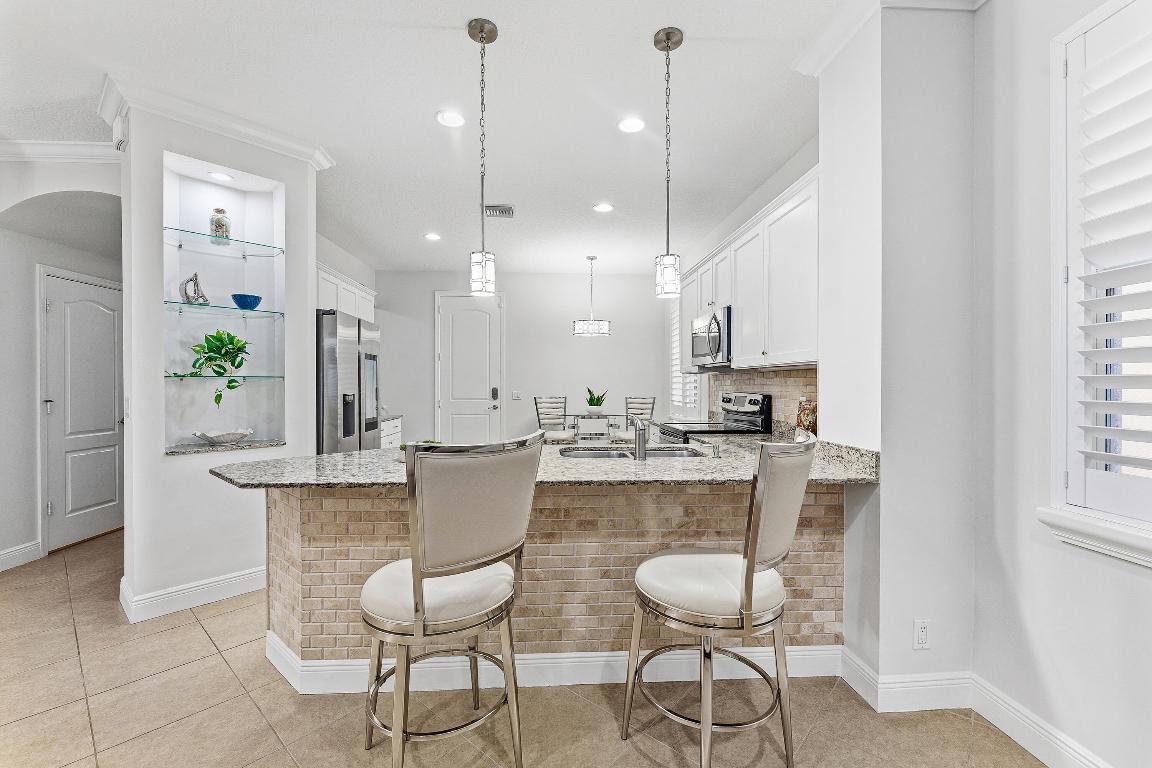 2111 Foxtail View Court, West Palm Beach