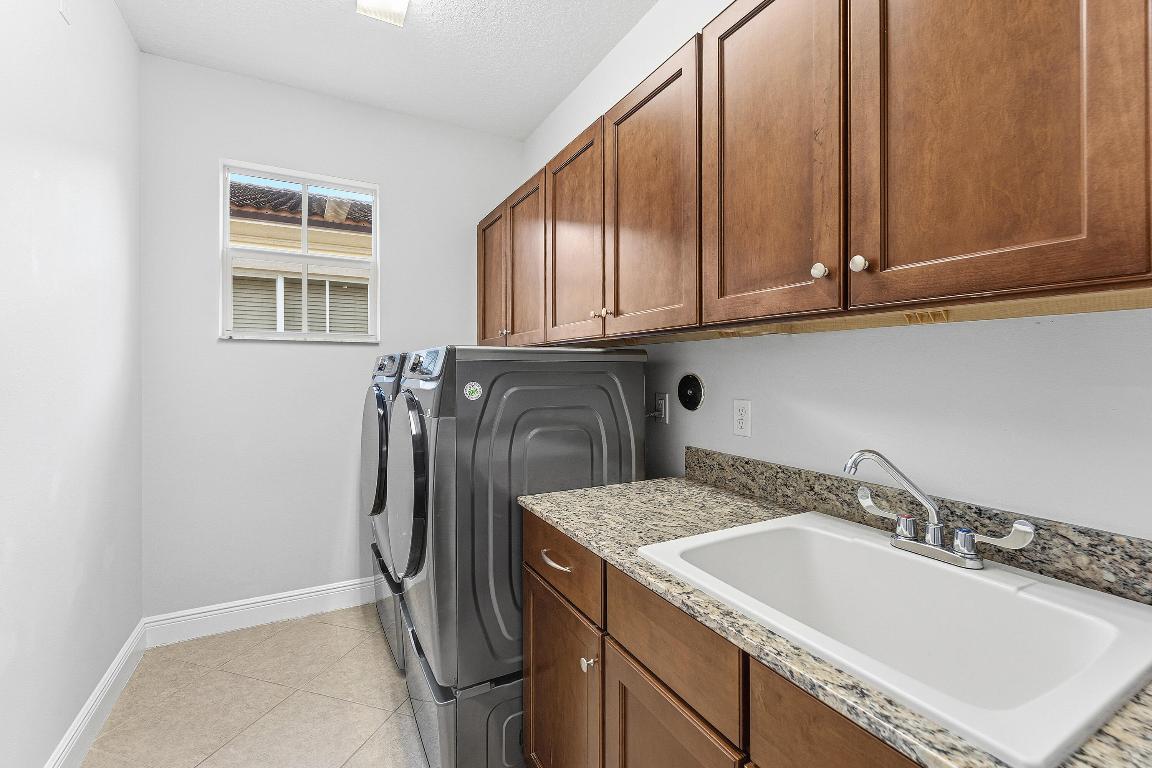 2111 Foxtail View Court, West Palm Beach