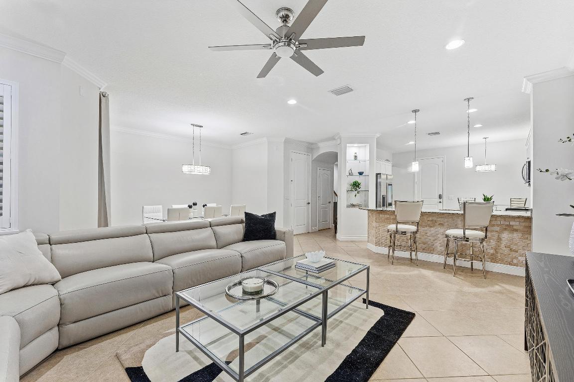 2111 Foxtail View Court, West Palm Beach