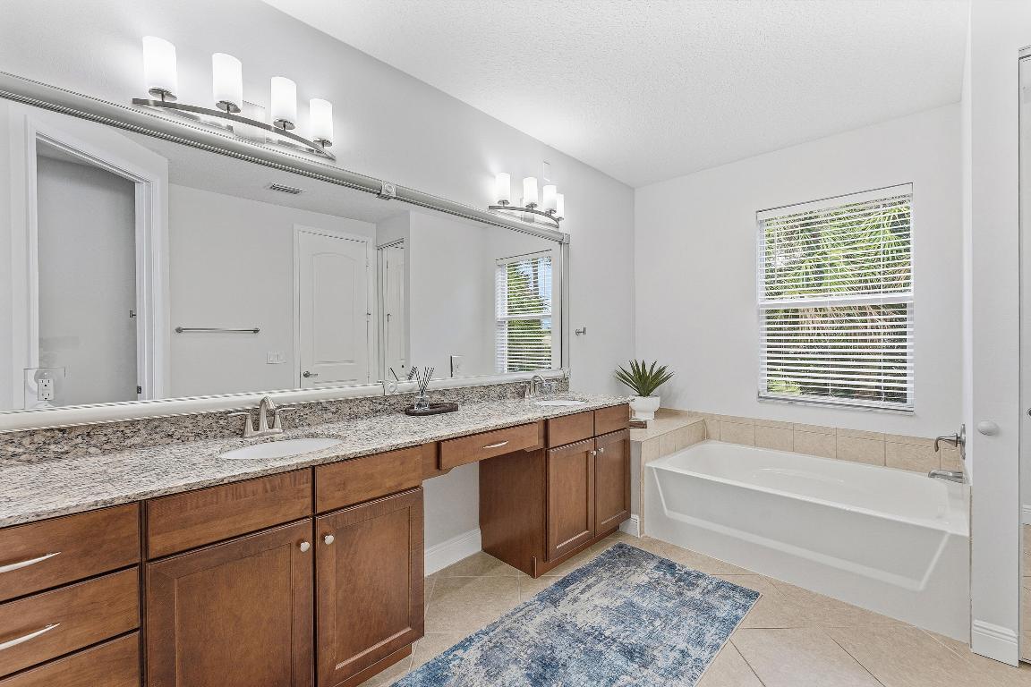 2111 Foxtail View Court, West Palm Beach