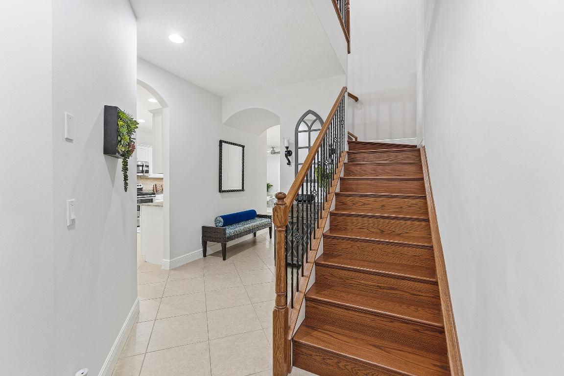 2111 Foxtail View Court, West Palm Beach