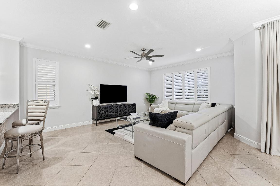 2111 Foxtail View Court, West Palm Beach