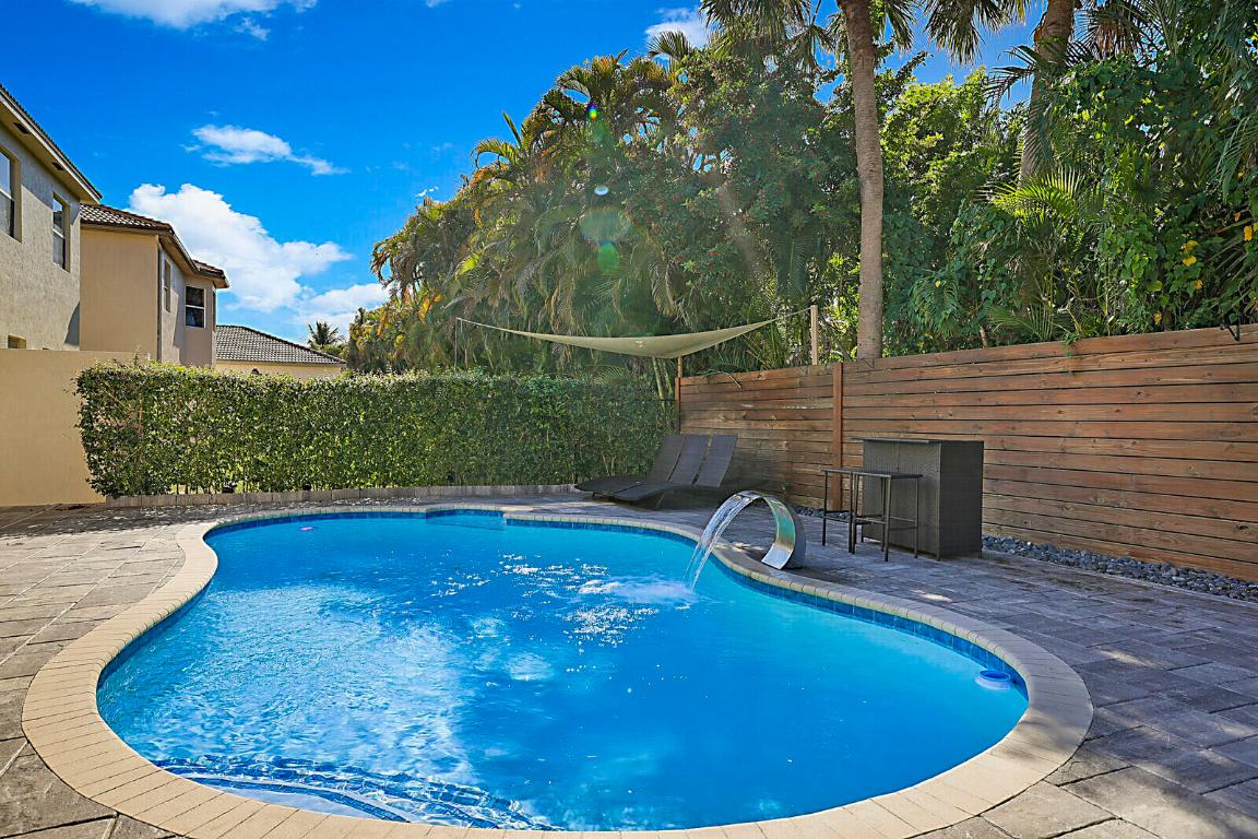 7167 Ivy Crossing Lane