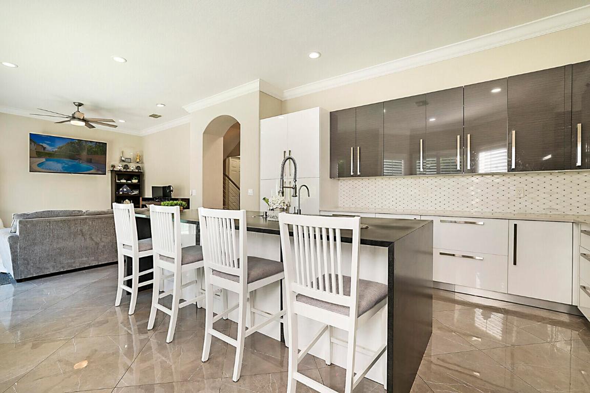 7167 Ivy Crossing Lane