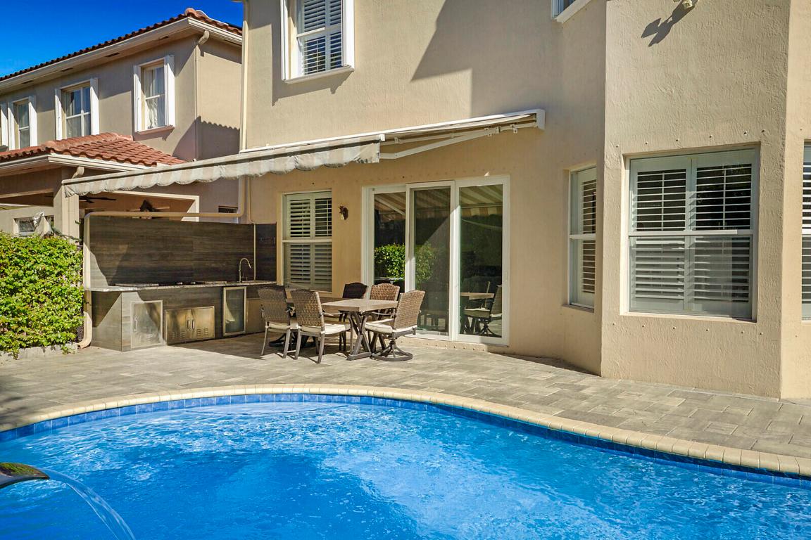 7167 Ivy Crossing Lane