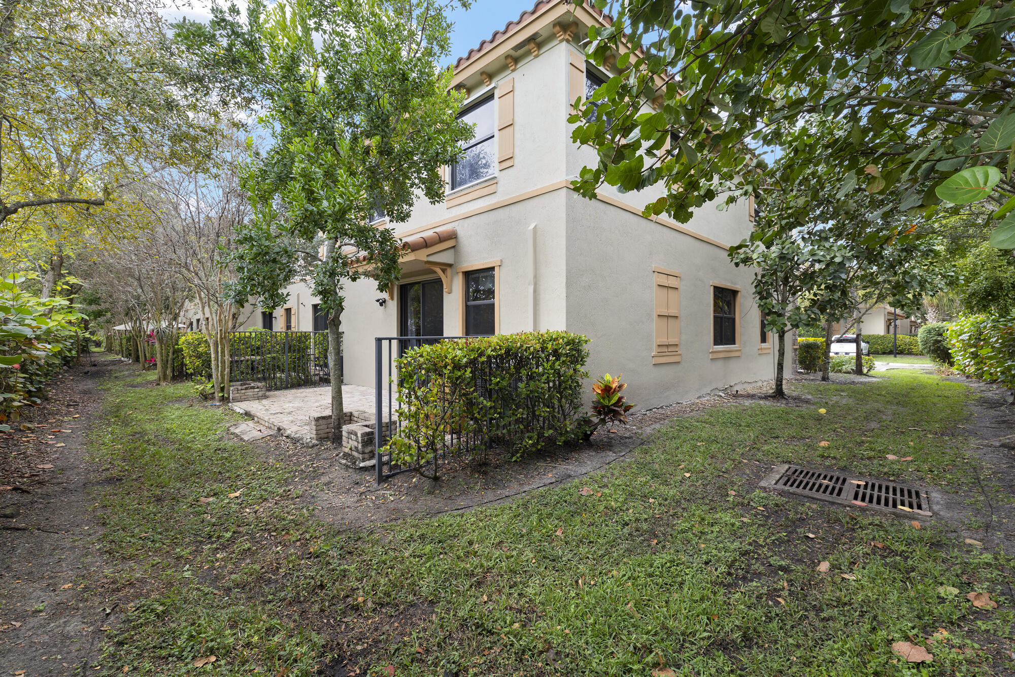 3950 Devenshire Court