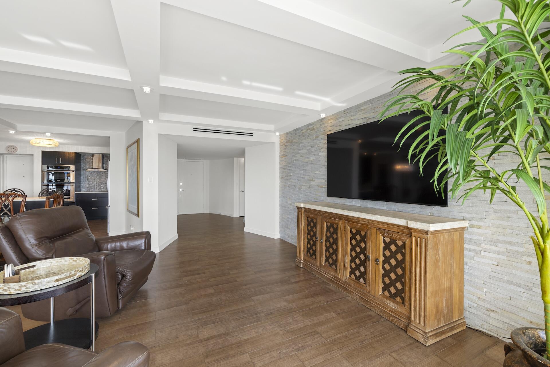 4100 Galt Ocean Drive 910