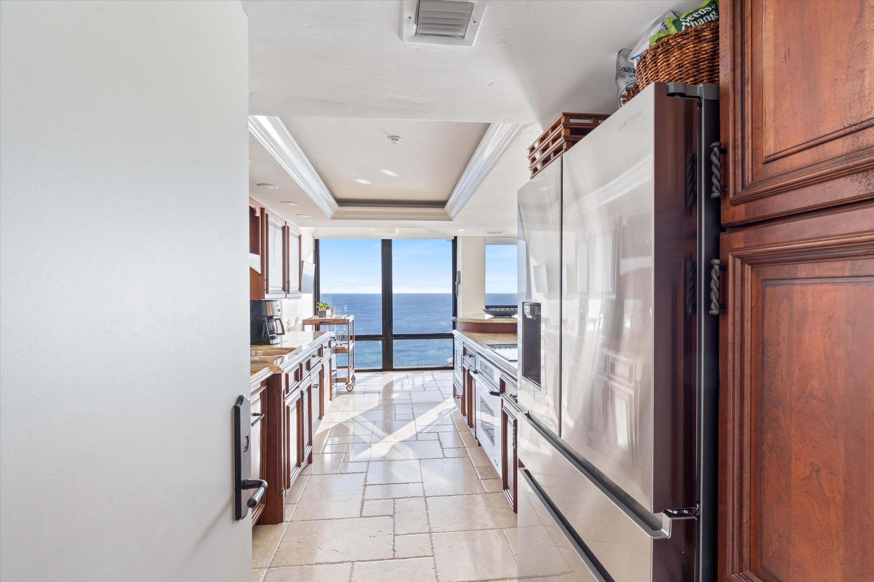 250 S Ocean Blvd 14e