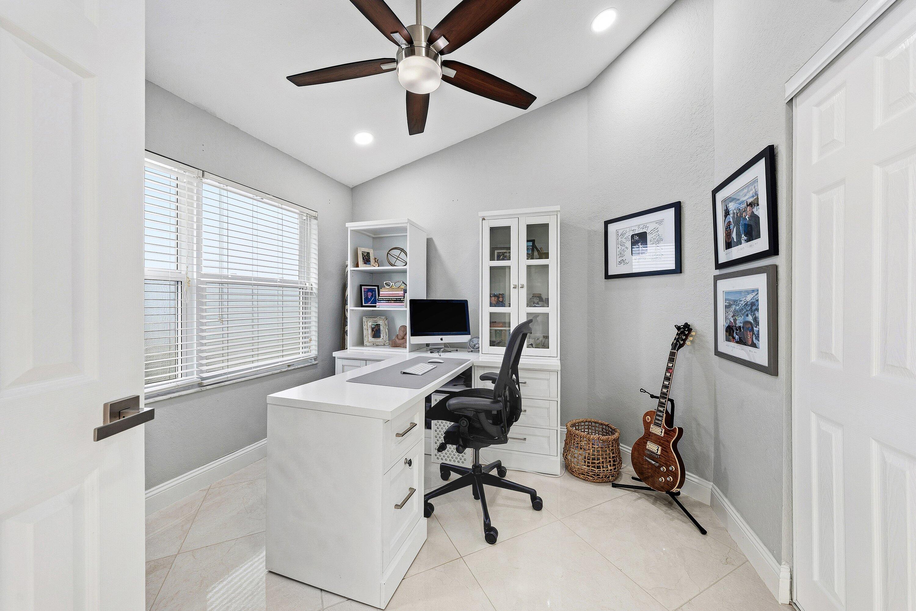 4052 Crescent Creek Place