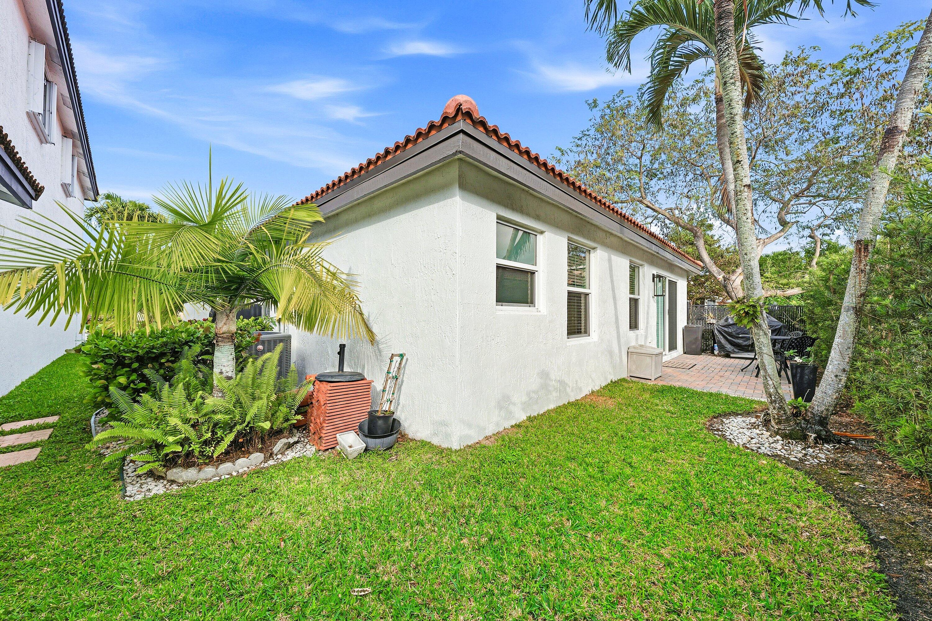 4052 Crescent Creek Place