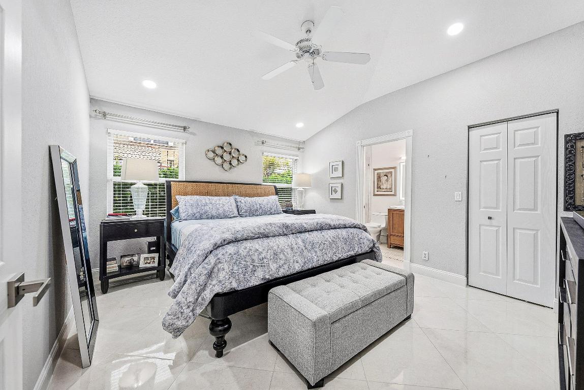 4052 Crescent Creek Place