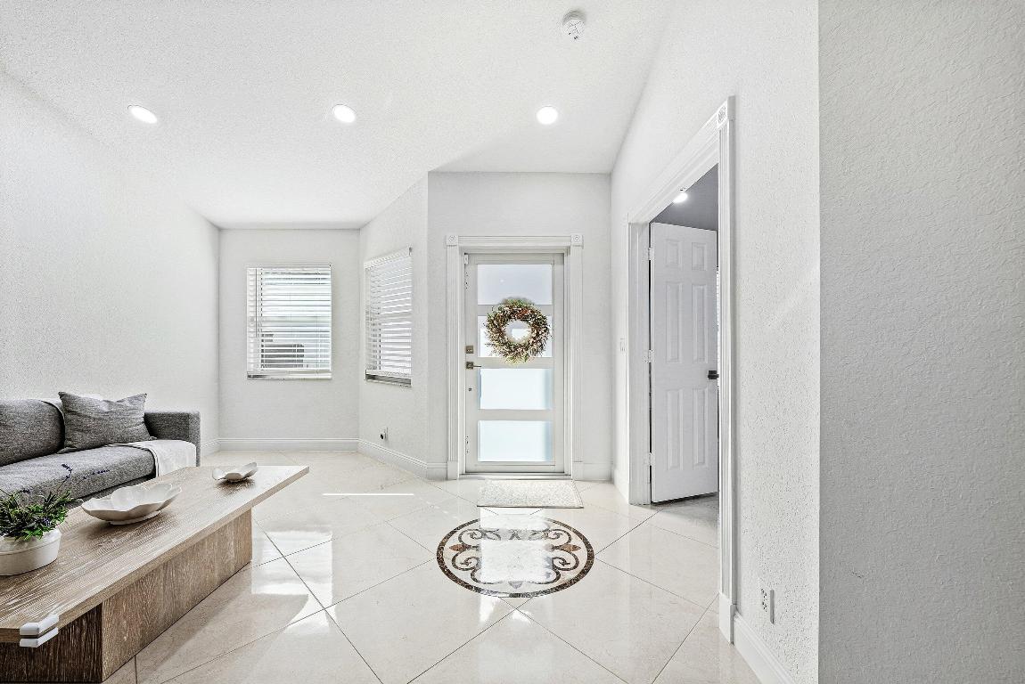 4052 Crescent Creek Place