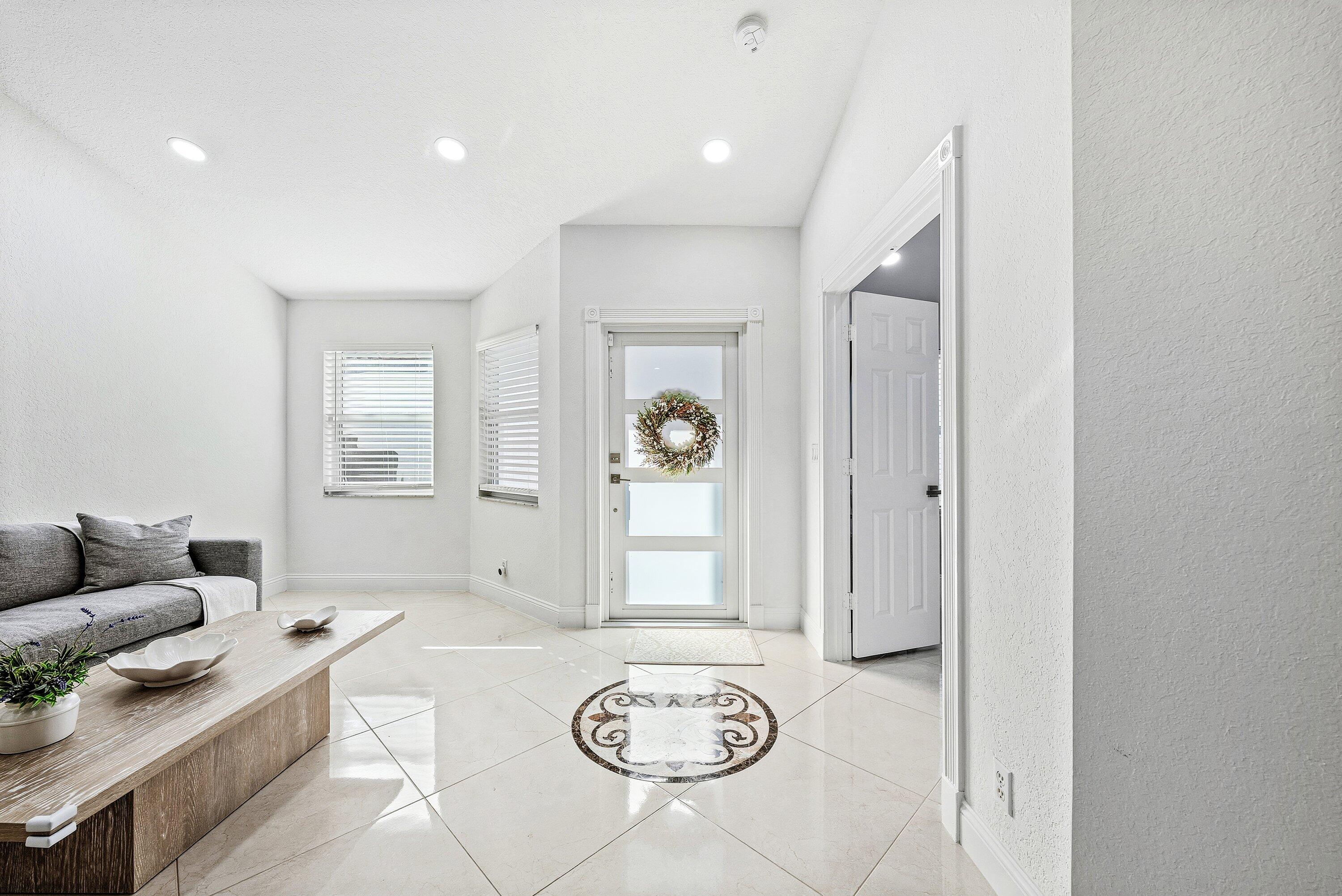 4052 Crescent Creek Place