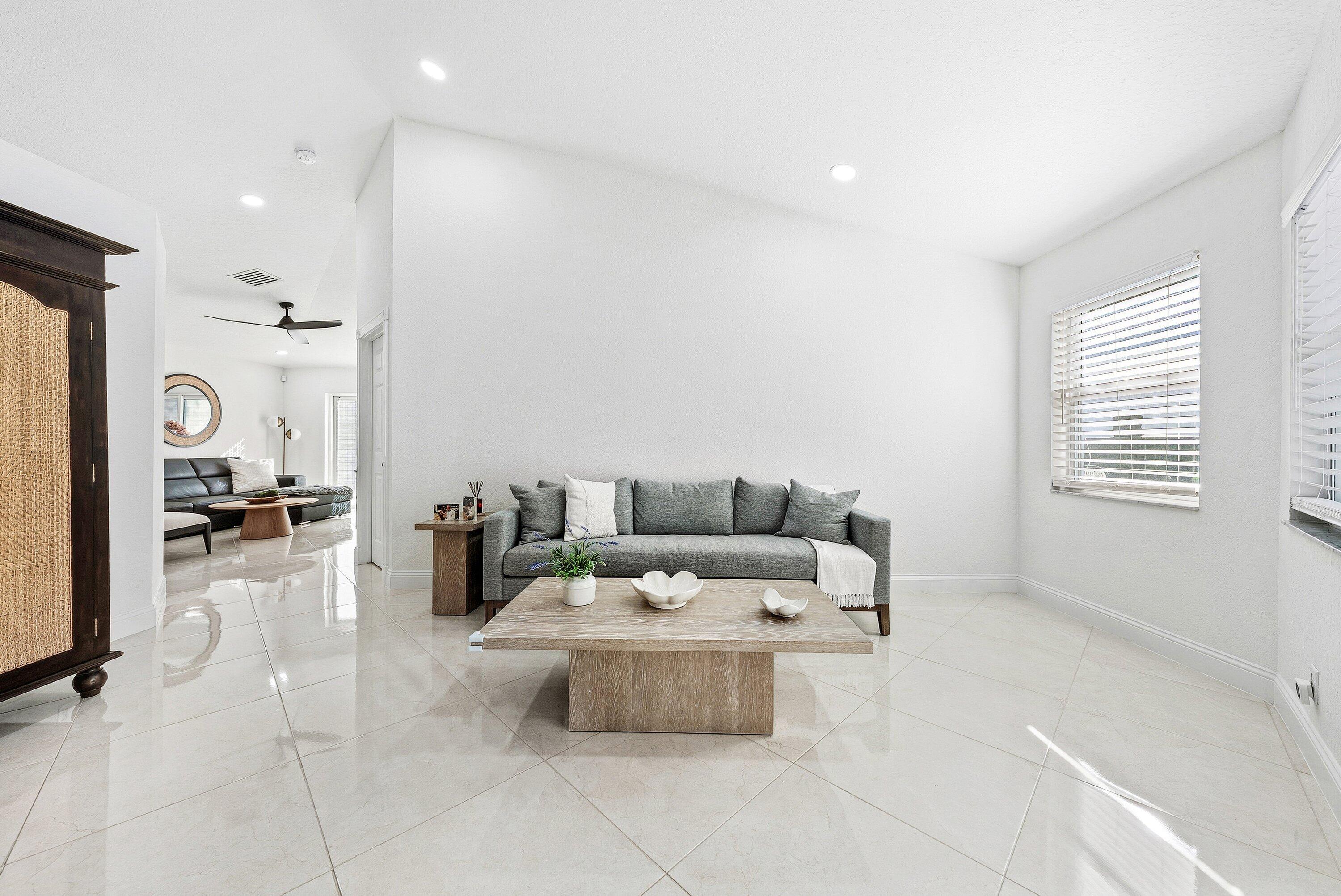 4052 Crescent Creek Place