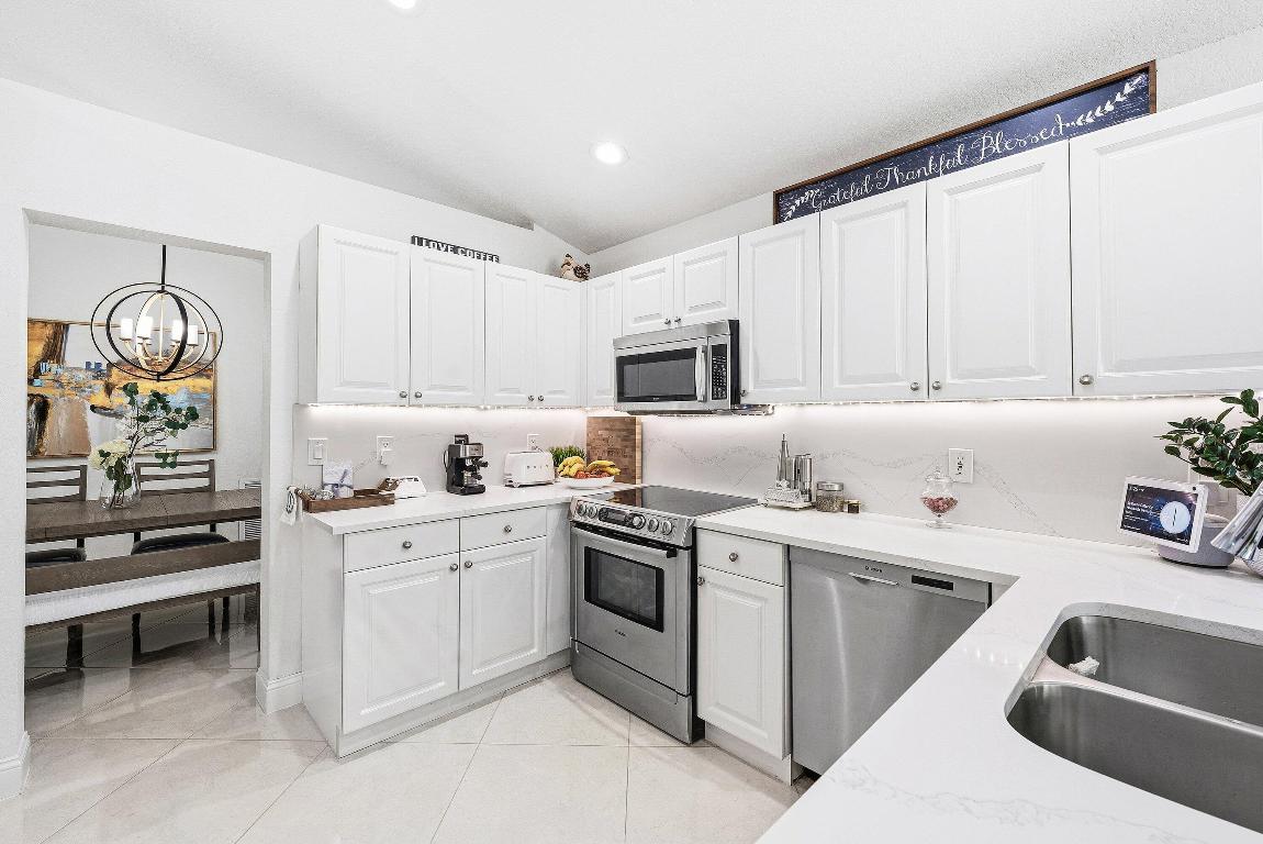 4052 Crescent Creek Place