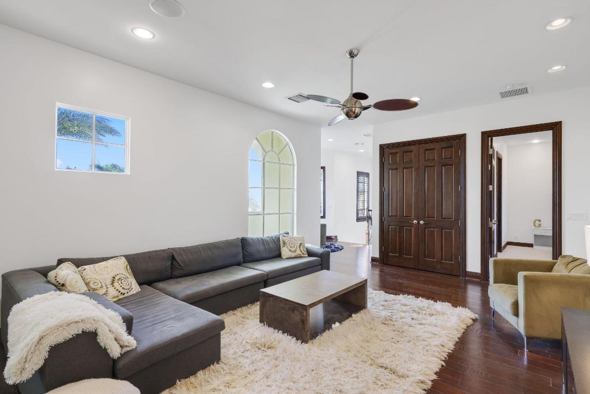 17334 Pavaroso Street