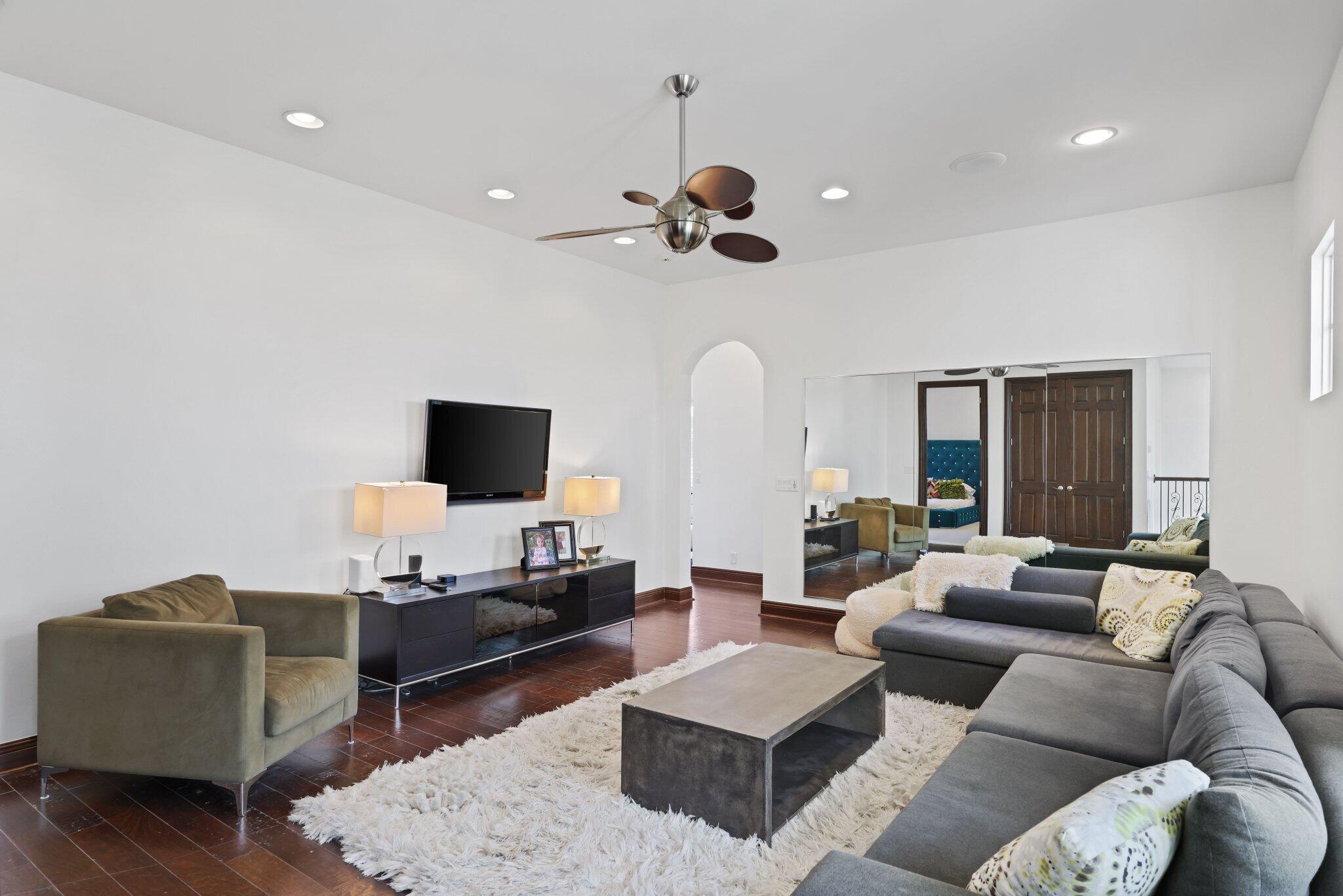 17334 Pavaroso Street