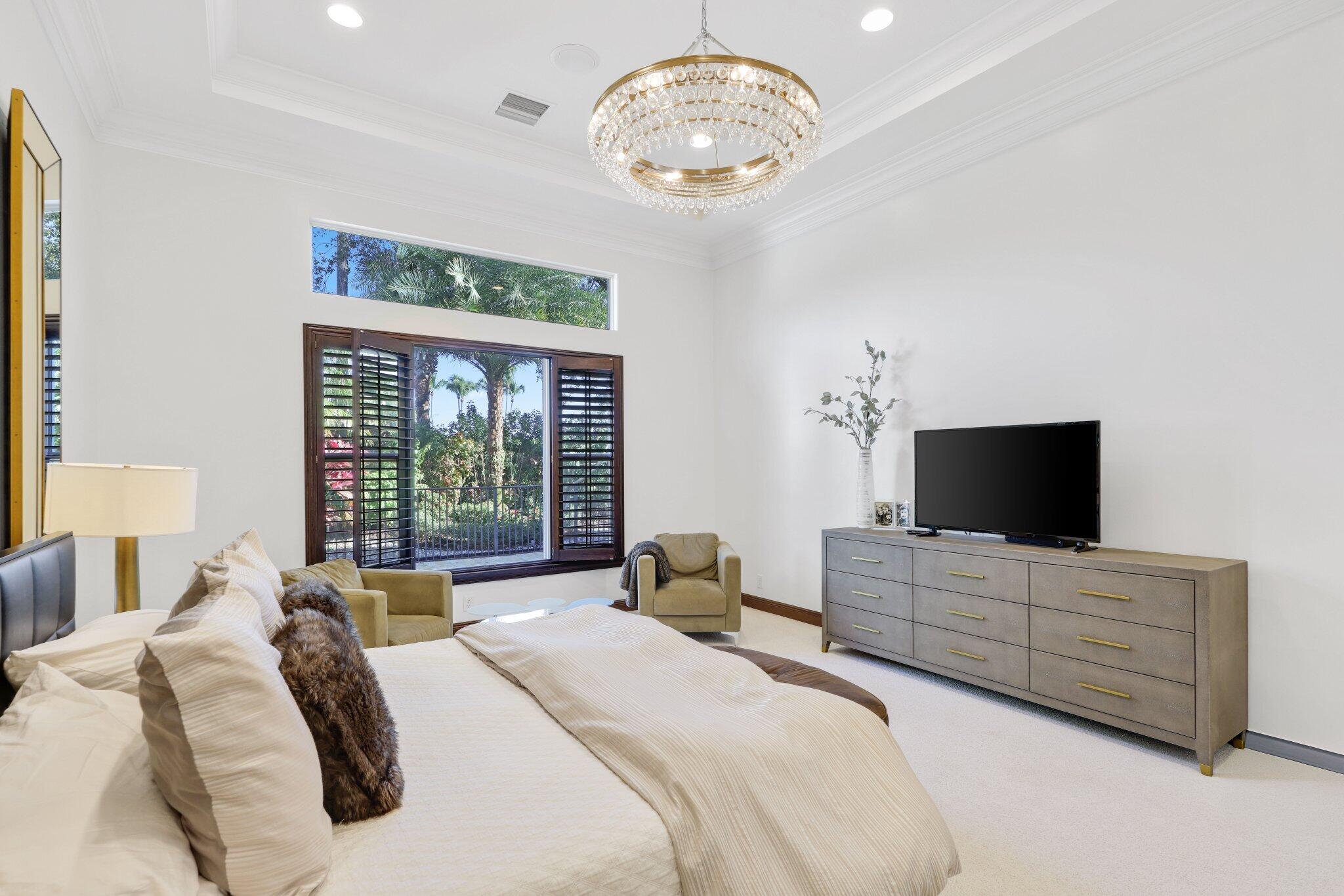 17334 Pavaroso Street