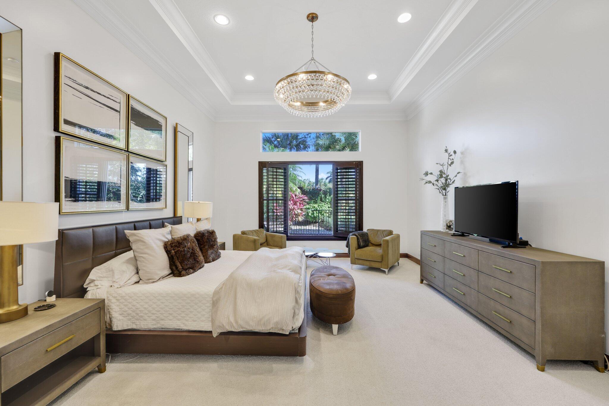 17334 Pavaroso Street