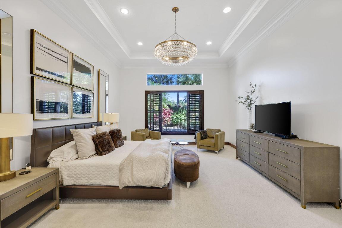 17334 Pavaroso Street