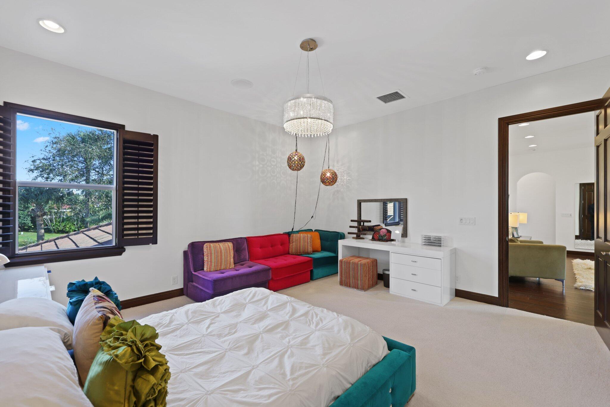 17334 Pavaroso Street