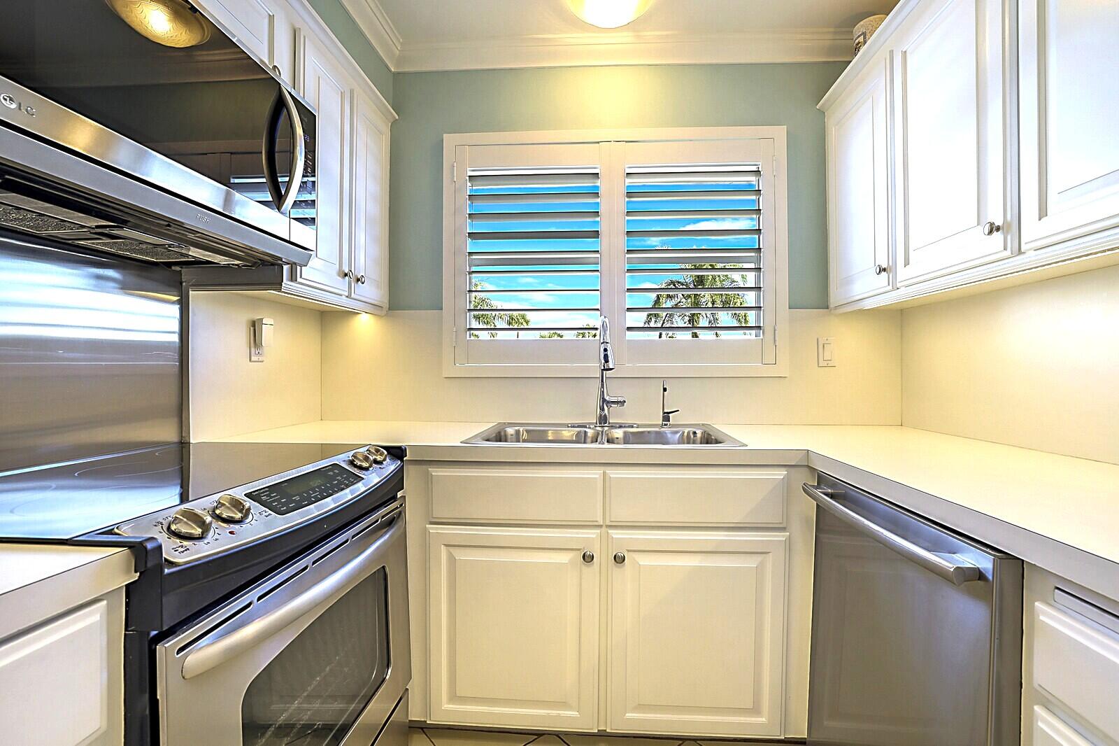 700 NE Harbour Terrace 2310