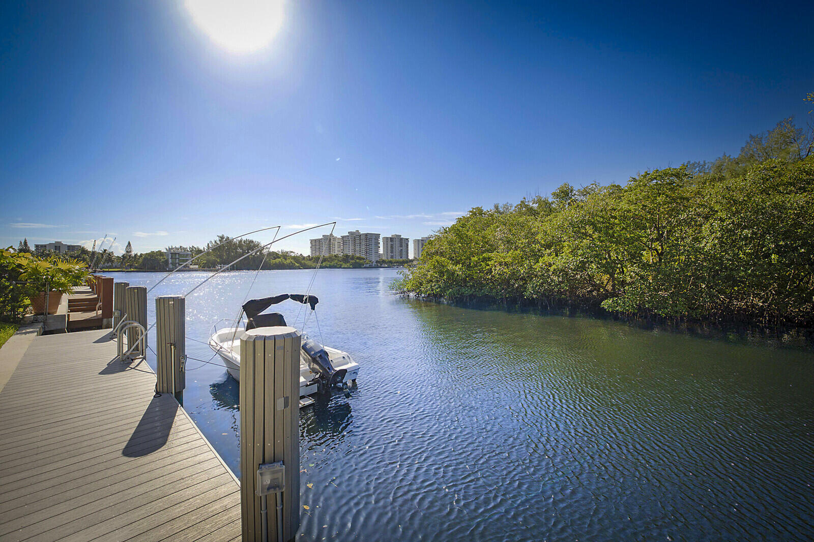 700 NE Harbour Terrace 2310