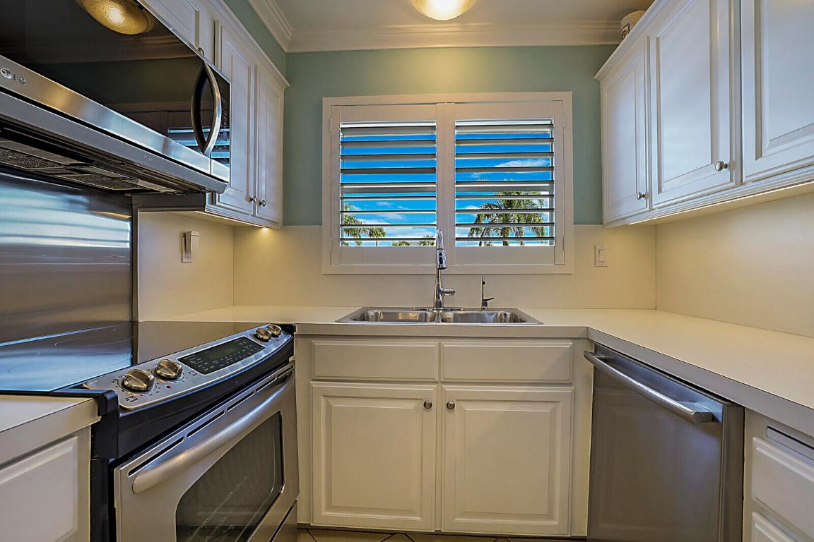 700 NE Harbour Terrace 2310