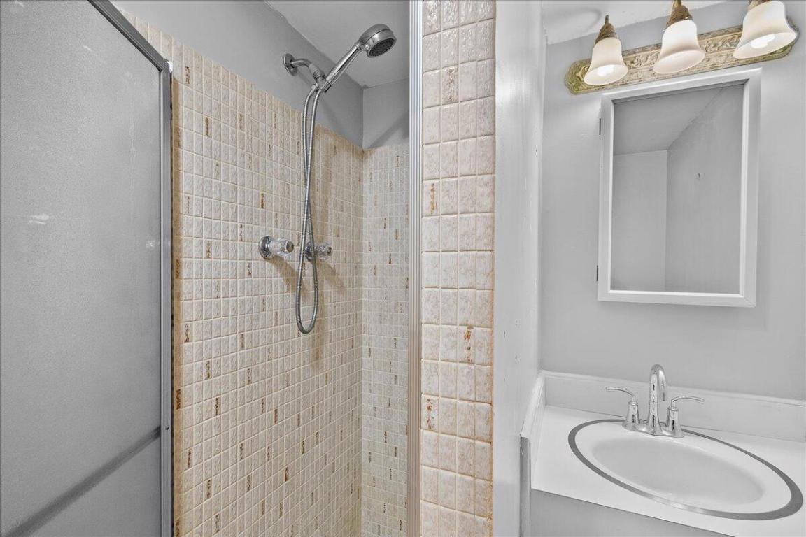 2004 Lake Osborne Drive 1