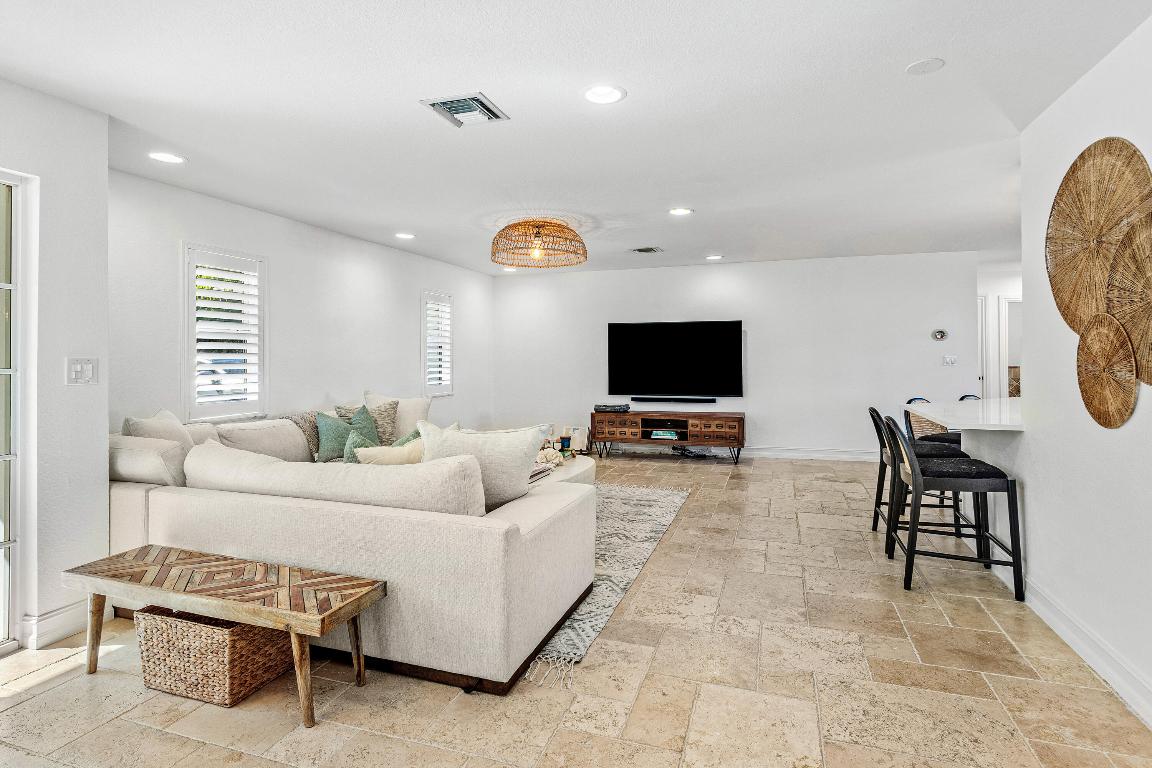 150 Periwinkle Drive