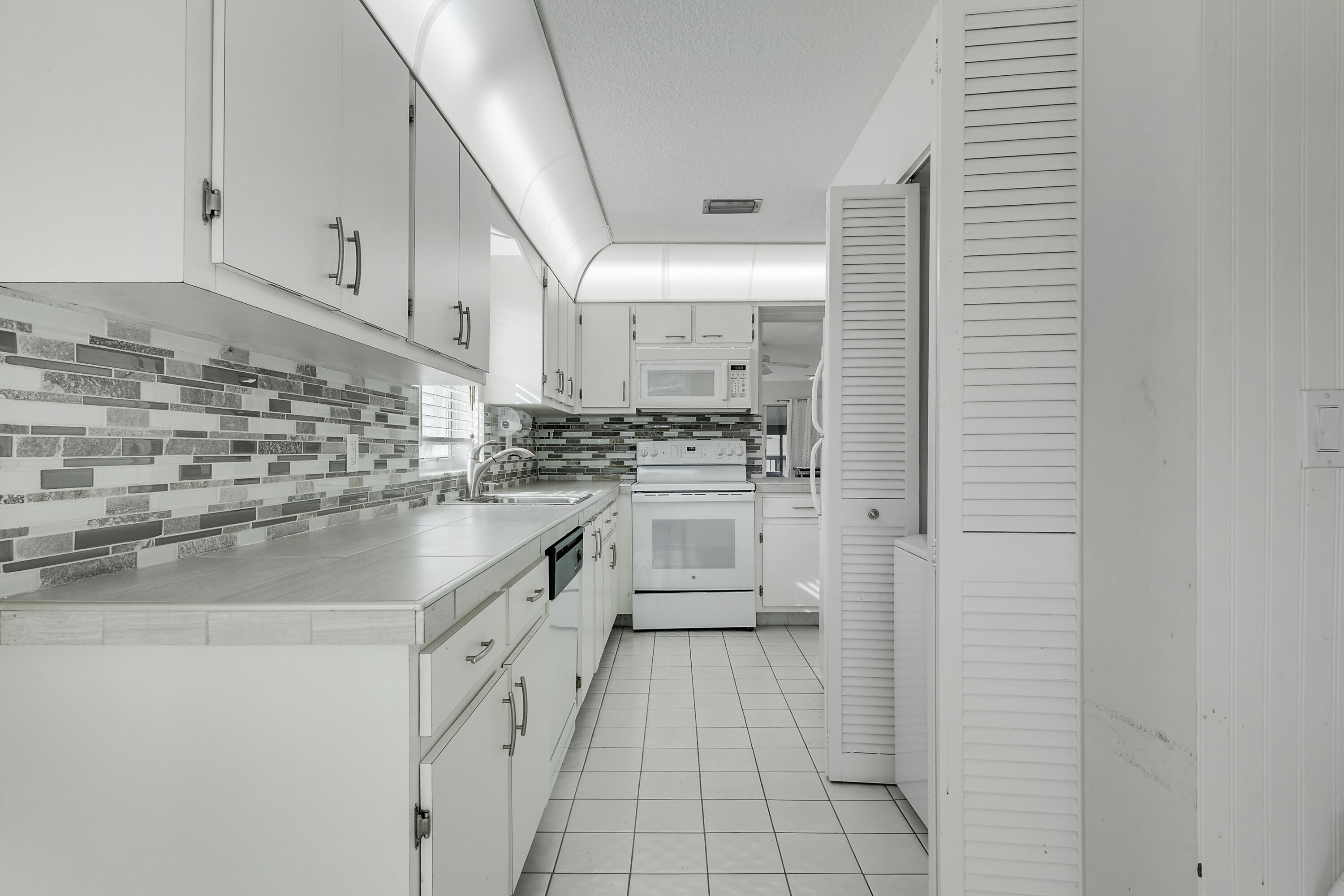 13679 Date Palm Court B