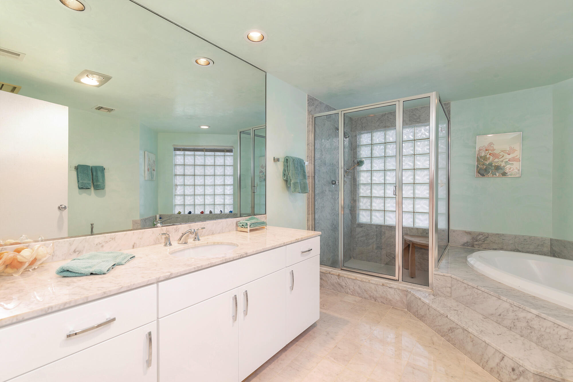 2000 S Ocean Boulevard 208-S