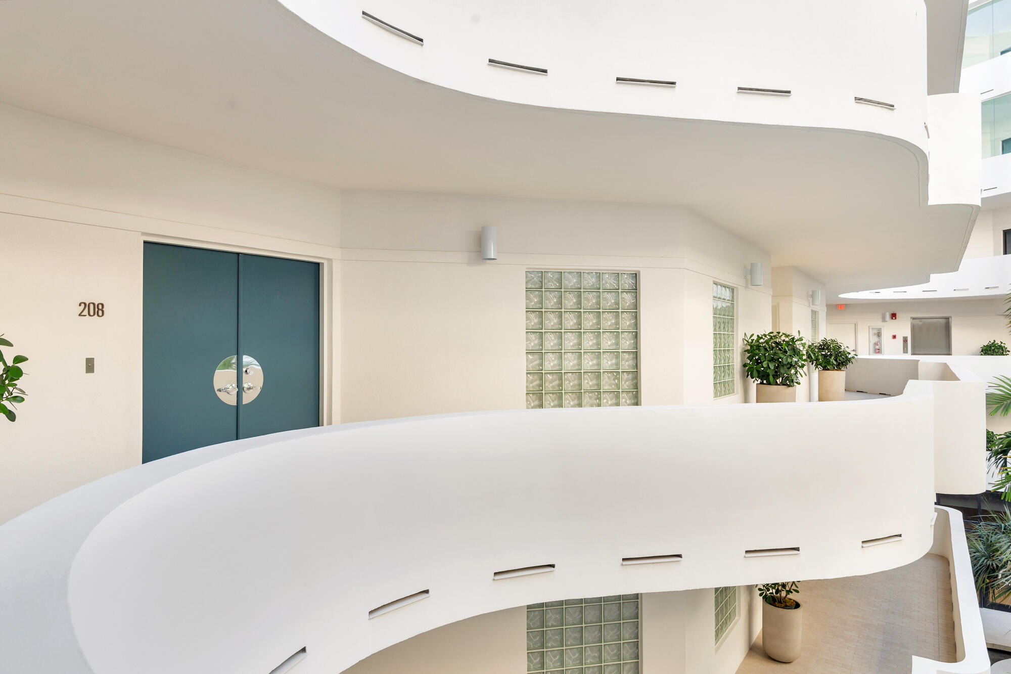 2000 S Ocean Boulevard 208-S