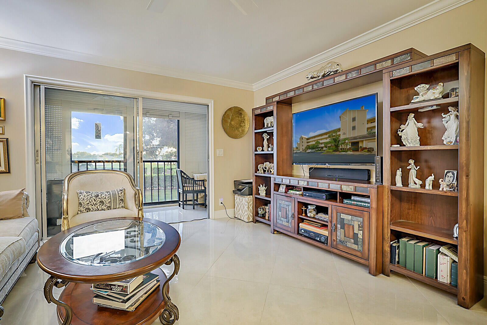 7286 Huntington Lane 204