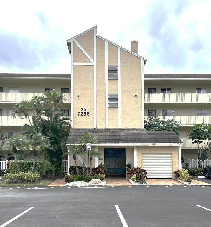 7286 Huntington Lane 204