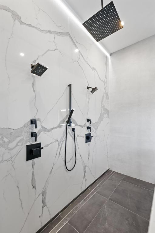 525 Whispering Pines Road