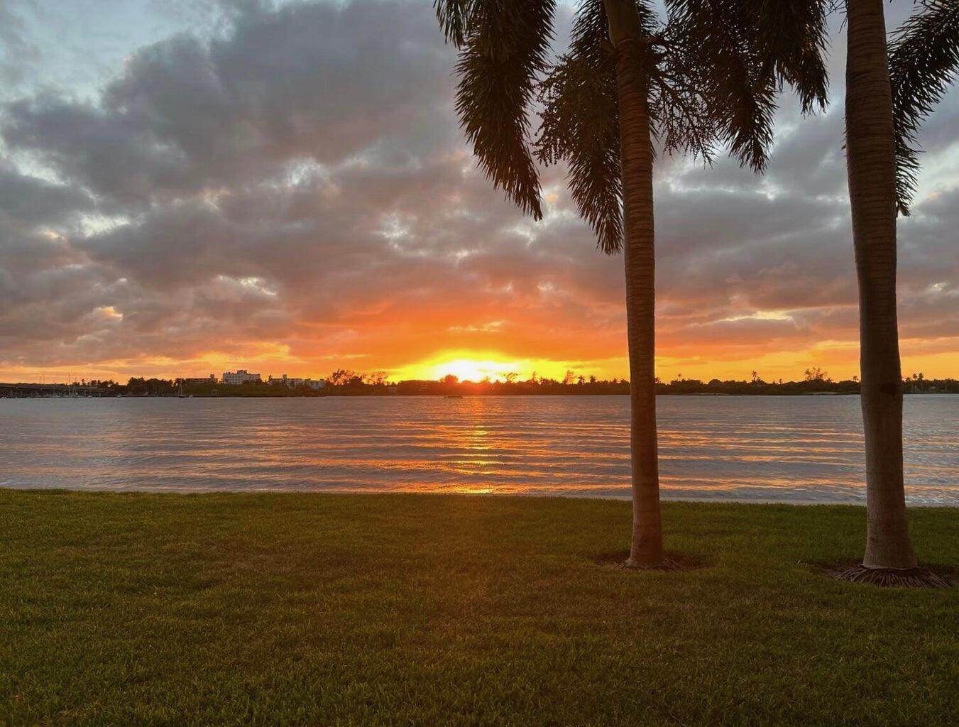 2784 S Ocean Boulevard 201 E